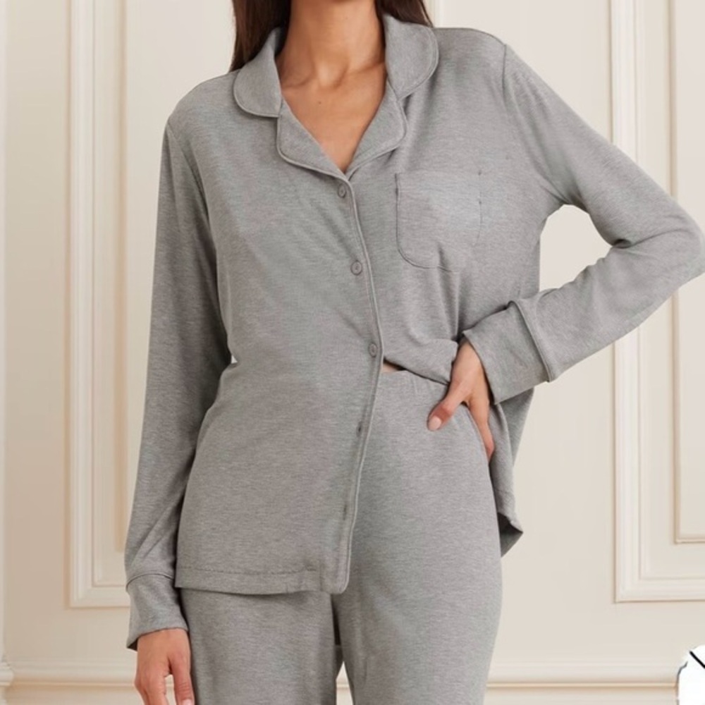 SKIMS Light Gray Lounge Top